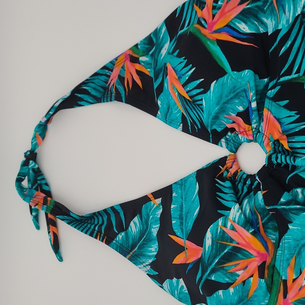 Caribbean Sand NWT One Piece Swimsuit sz. 14 - Picture 3 of 8